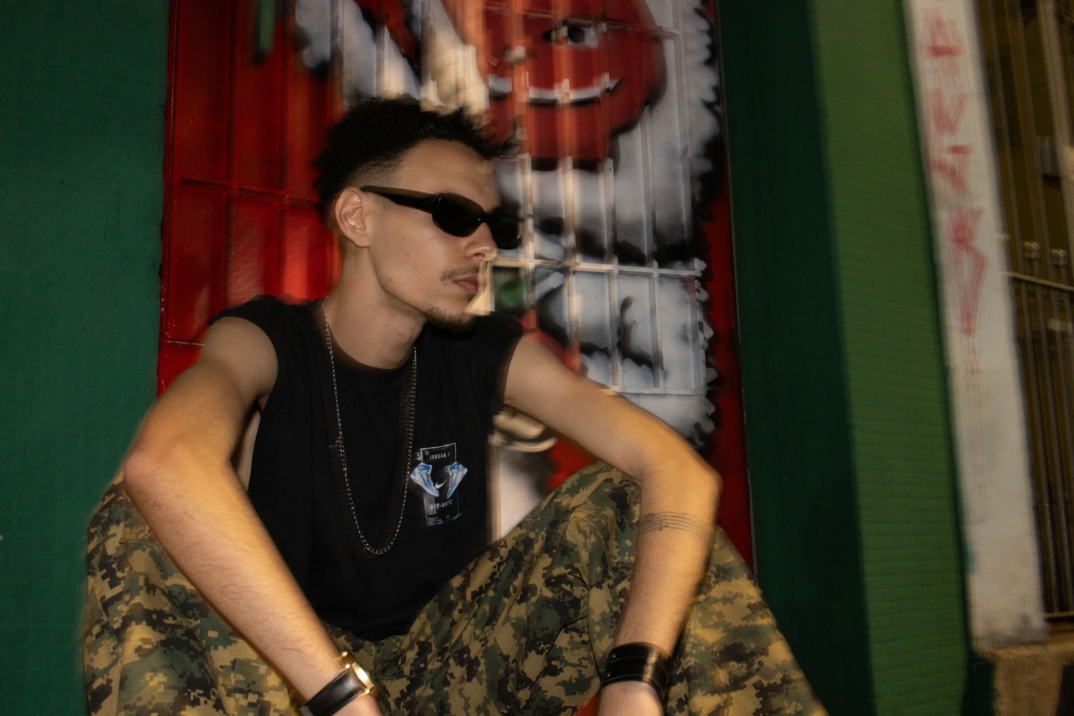 KNIGHT photo 05